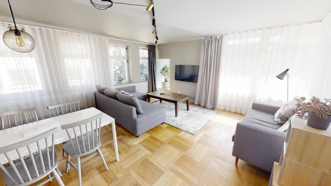 Second Home Apartments Asplund Солна Екстериор снимка