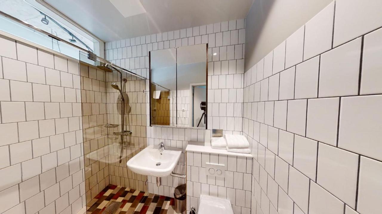 Second Home Apartments Asplund Солна Екстериор снимка