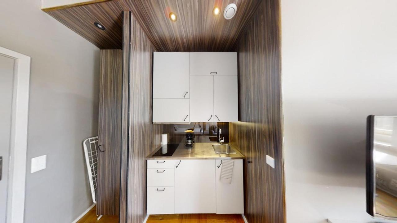 Second Home Apartments Asplund Солна Екстериор снимка
