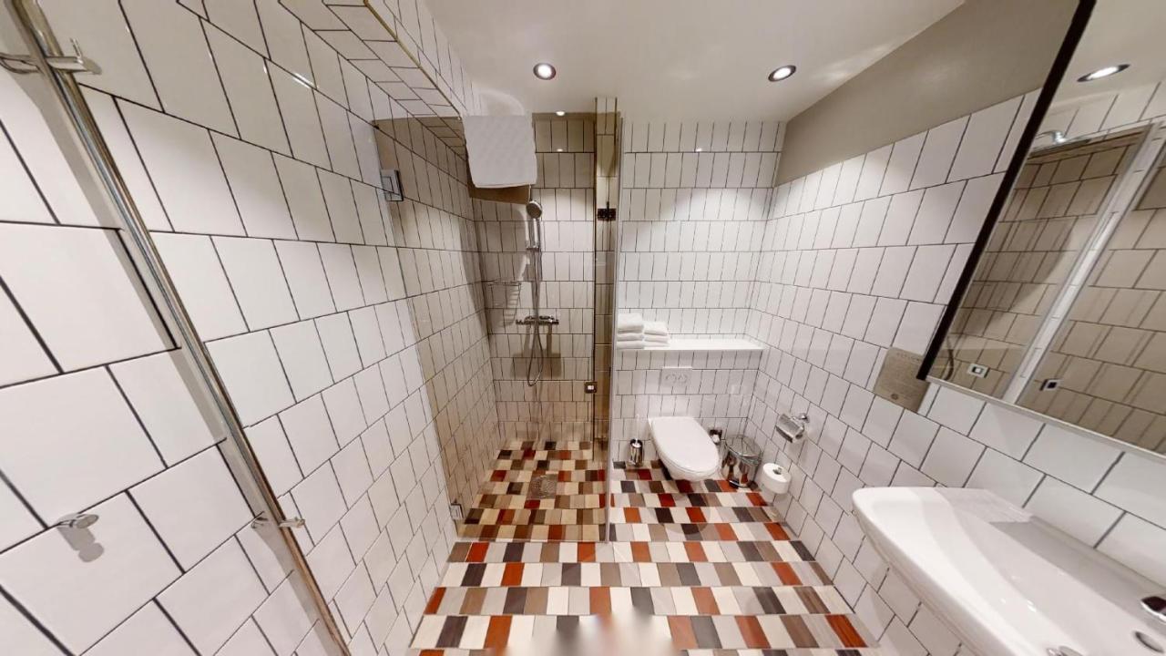 Second Home Apartments Asplund Солна Екстериор снимка