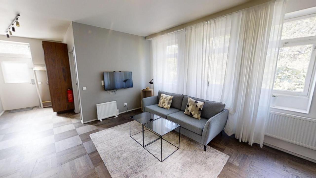 Second Home Apartments Asplund Солна Екстериор снимка
