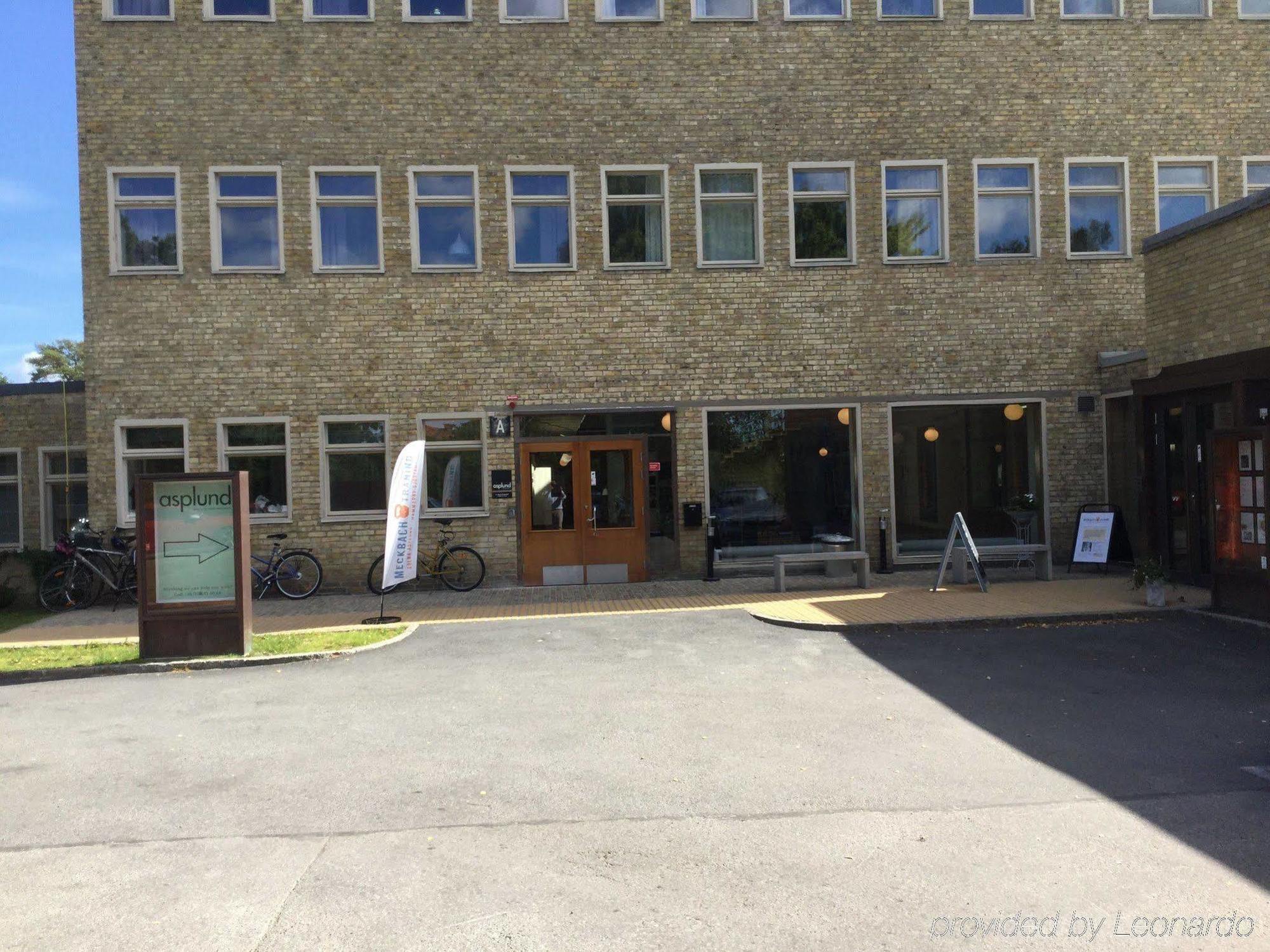 Second Home Apartments Asplund Солна Екстериор снимка
