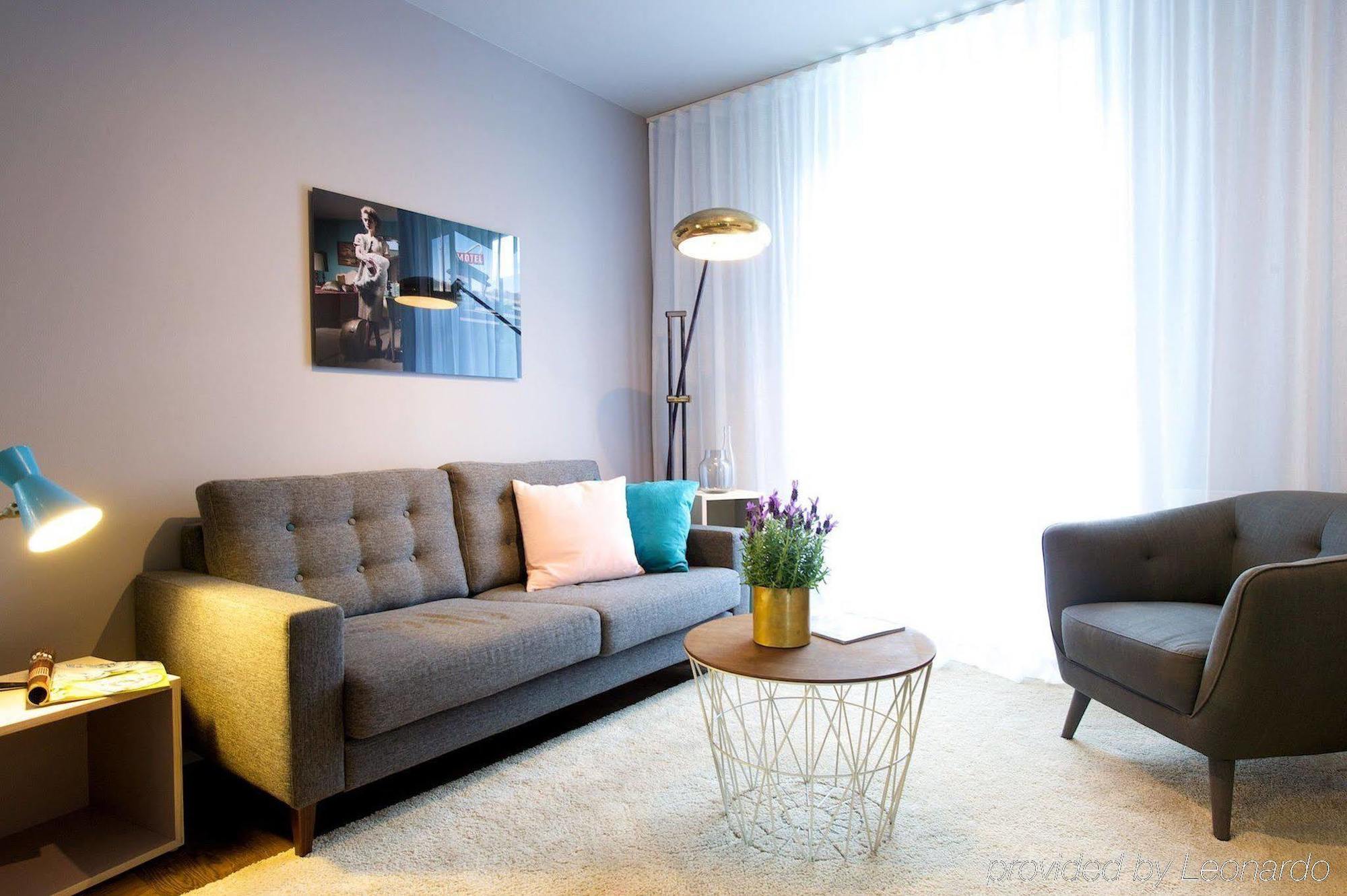 Second Home Apartments Asplund Солна Екстериор снимка